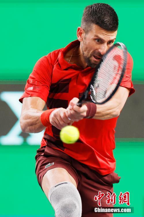 尤其是在球 尤其是在球